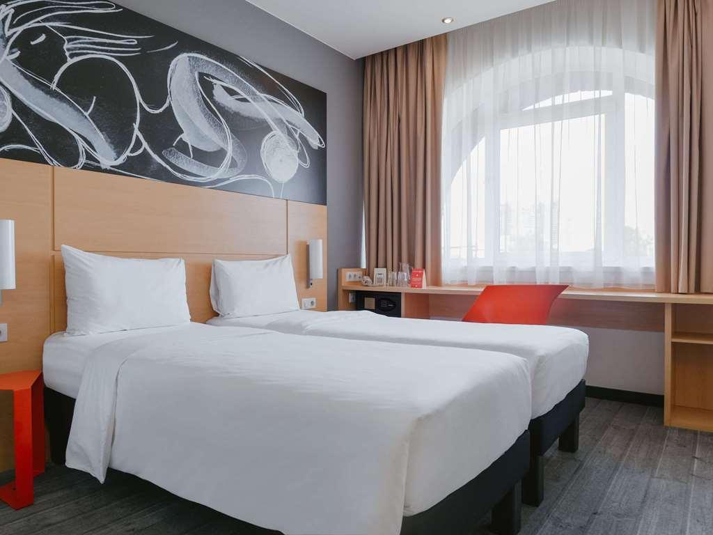 Hotel ibis Moscow Oktyabrskoye Pole Pokój zdjęcie